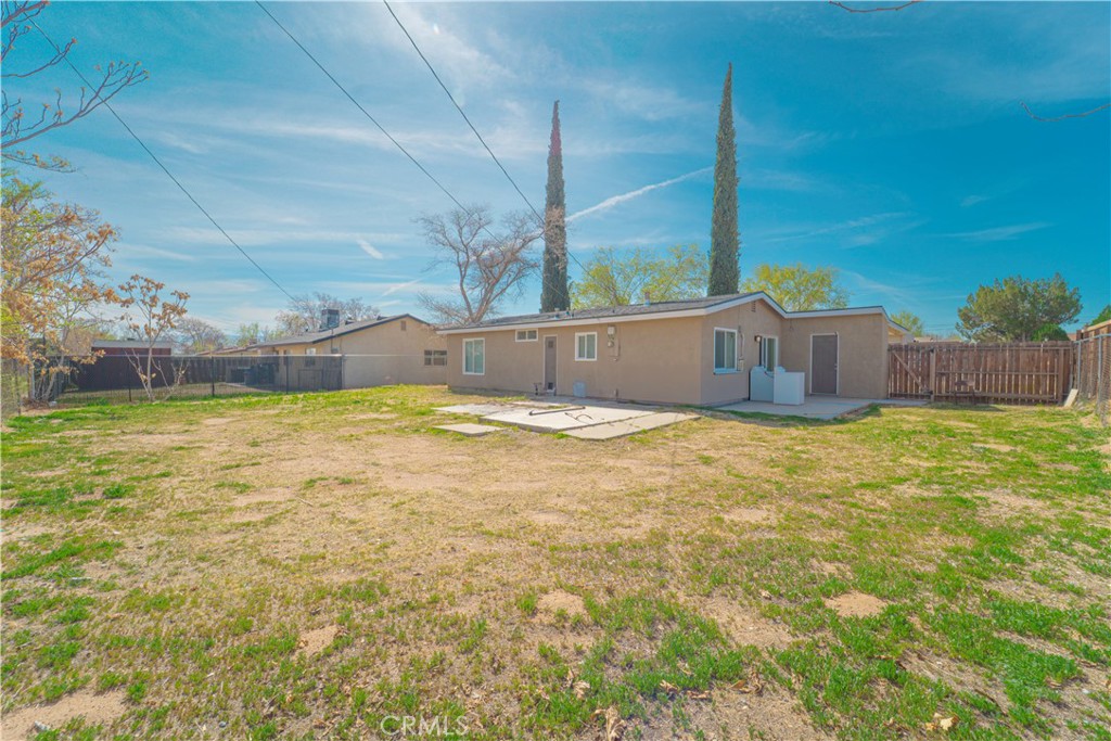 16246 Pine Street Property Photo 4