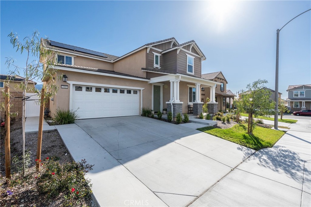2481 Wagon Wheel Way Property Photo 3