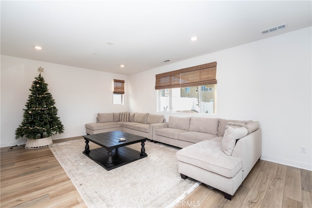 2481 Wagon Wheel Way Property Photo 13