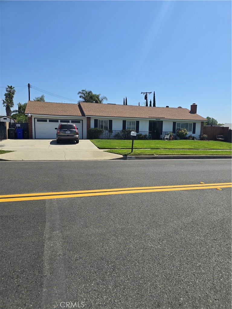 1861 N Lilac Avenue Property Photo 1