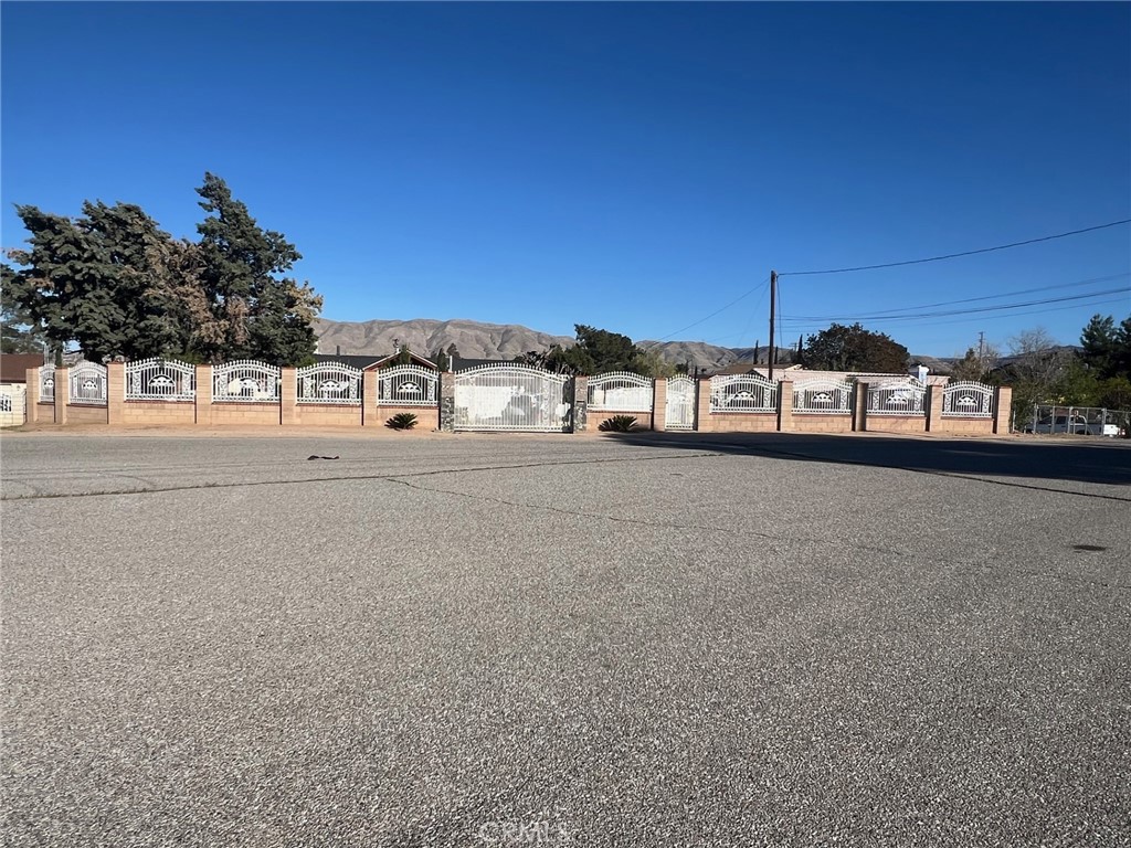 9275 Tangerine Avenue Property Photo 3