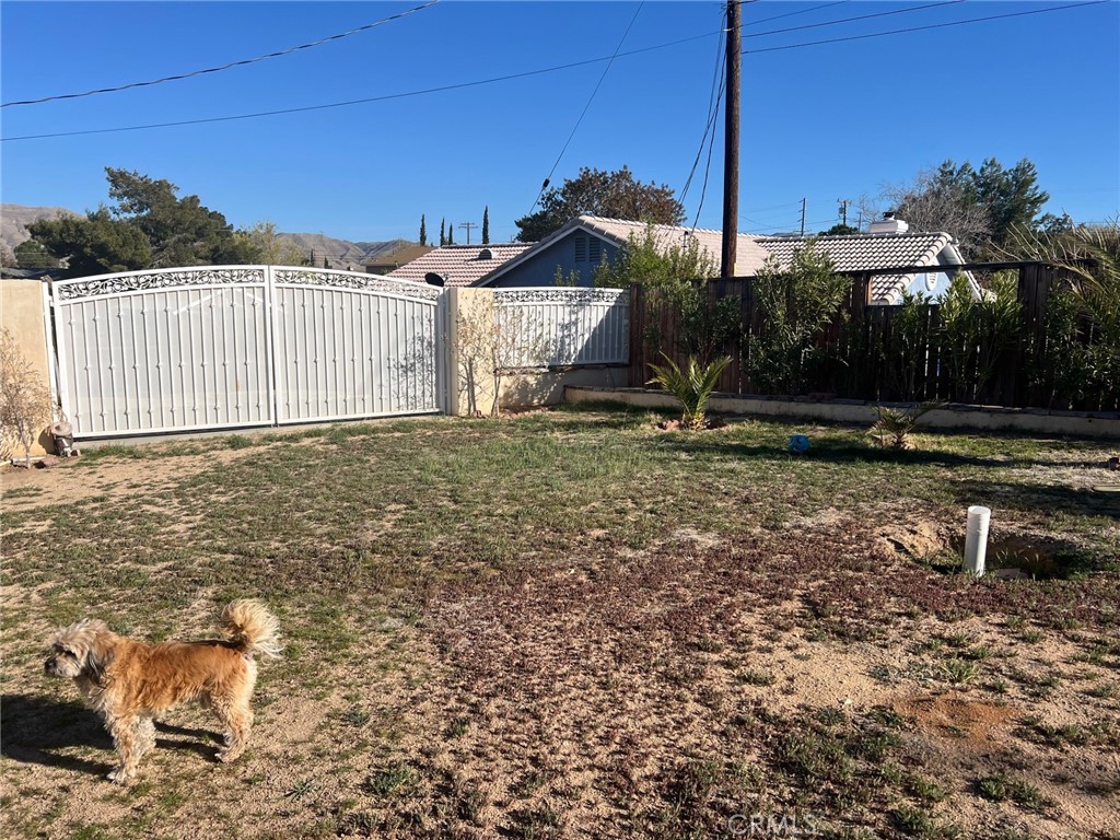 9275 Tangerine Avenue Property Photo 4