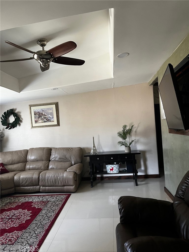 9275 Tangerine Avenue Property Photo 10