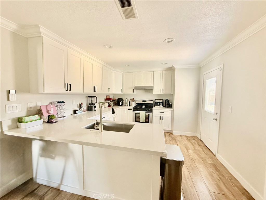 4209 N Magnolia Drive Property Photo 5