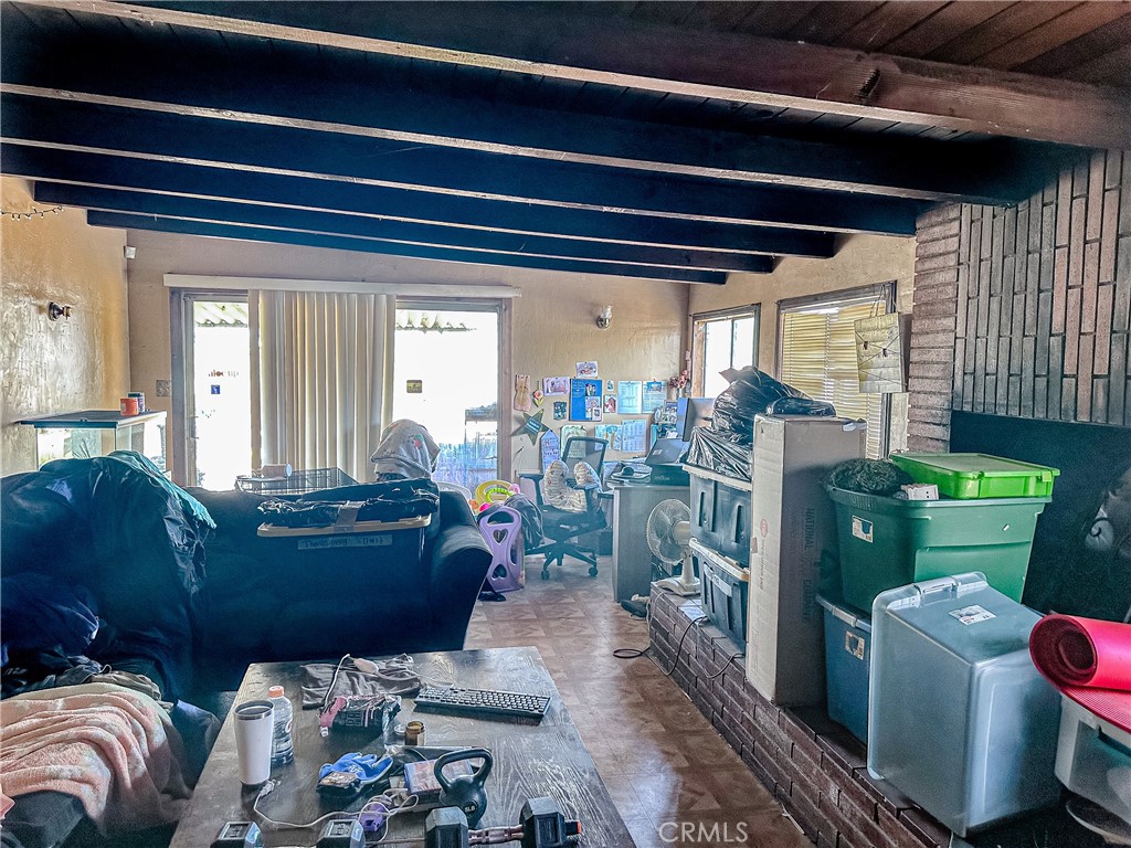 6725 Pioneer Boulevard Property Photo 8