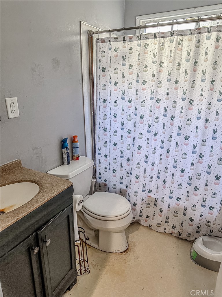 6725 Pioneer Boulevard Property Photo 11