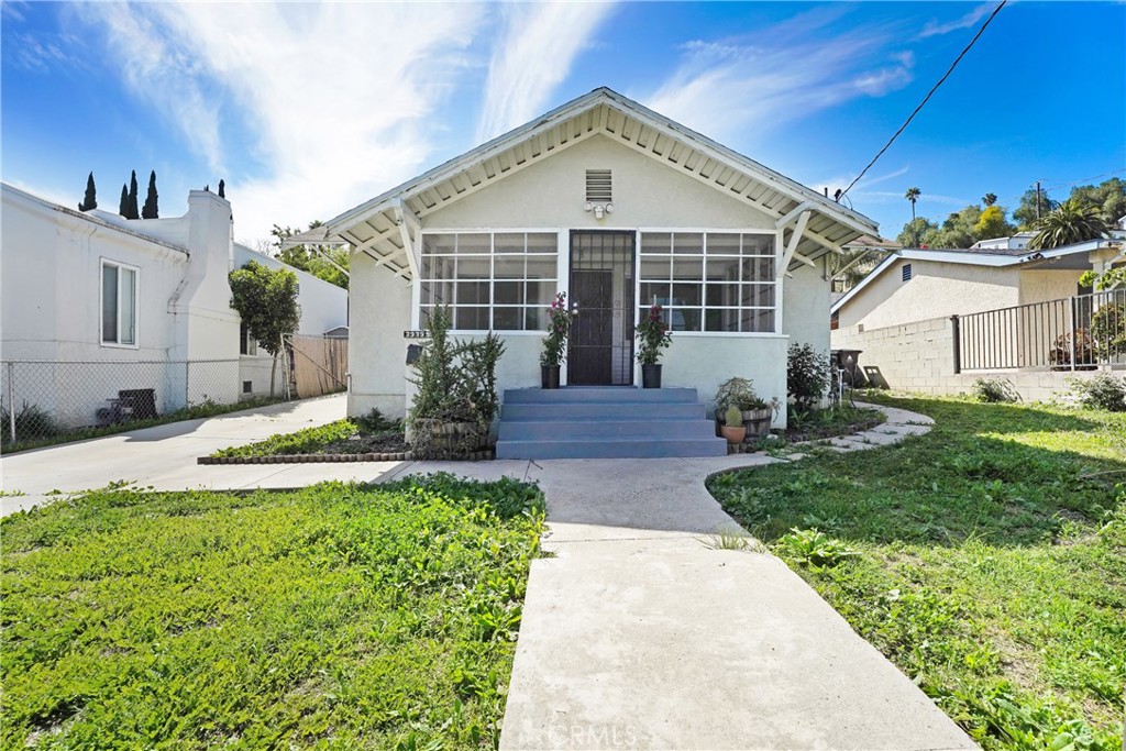 3939 Portola Avenue Property Photo