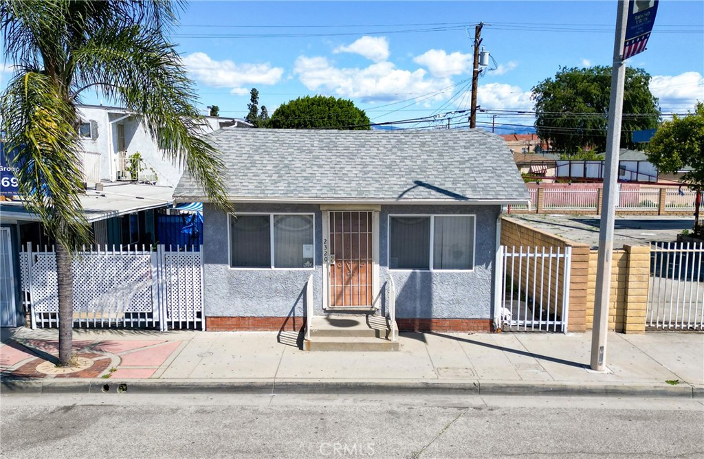2320 W Whittier Boulevard Property Photo 1