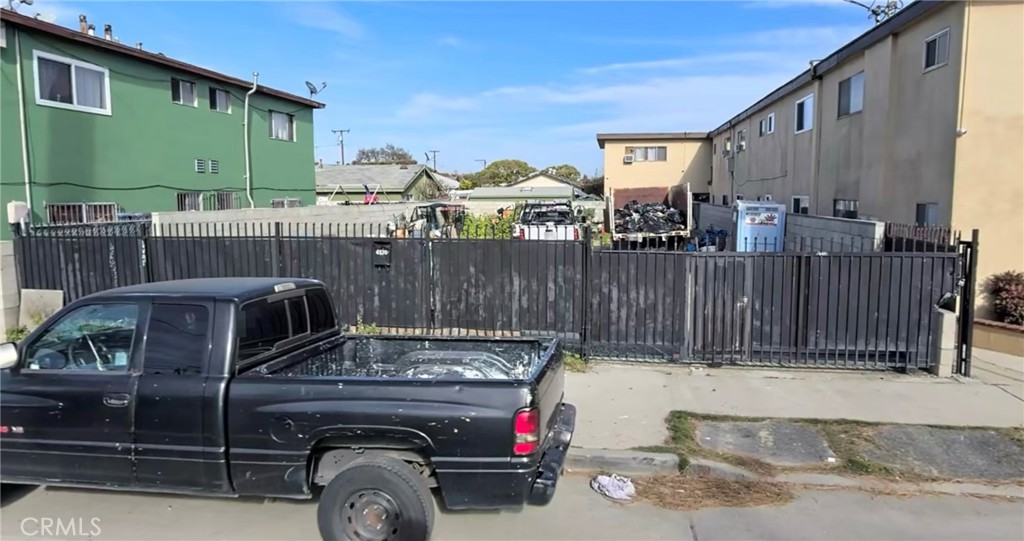 6370 N Paramount Boulevard Property Photo 1