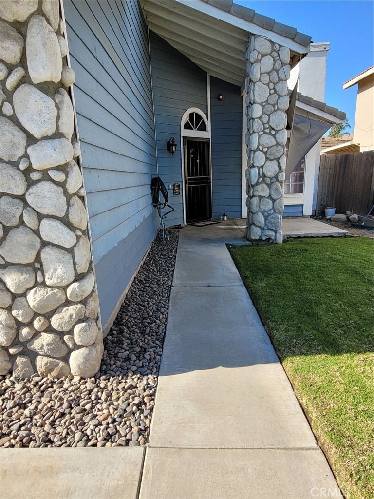 17072 Fern Street Property Photo 2