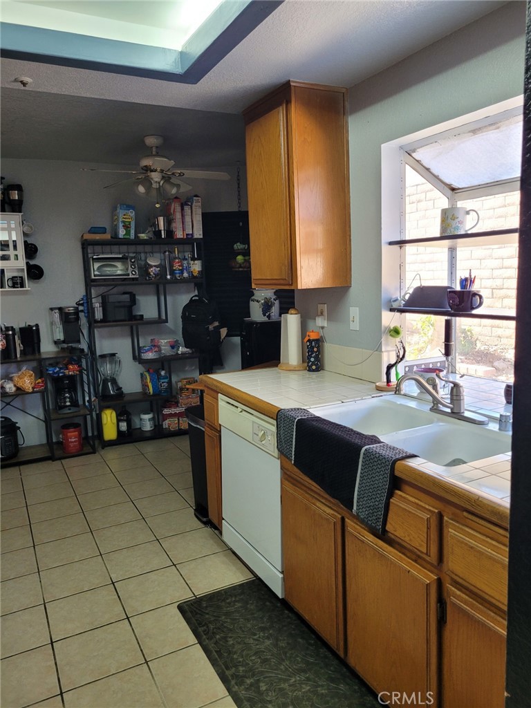 17072 Fern Street Property Photo 7