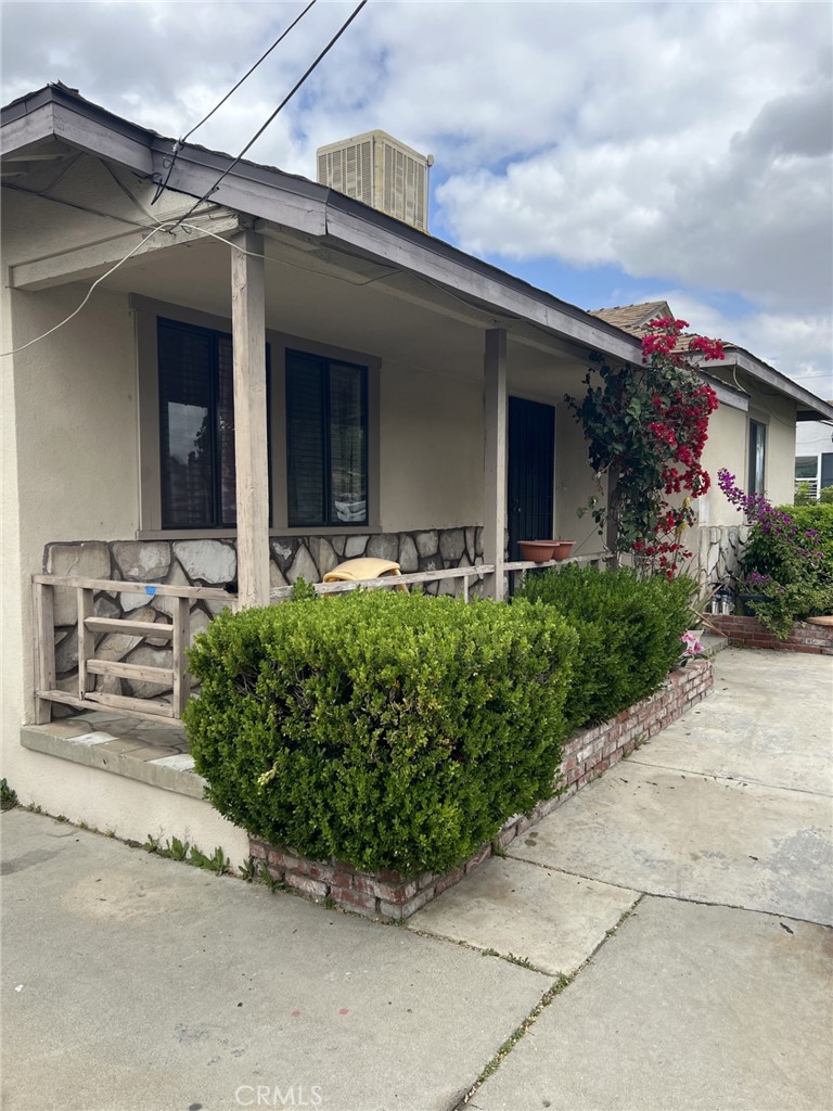 9850 Cypress Avenue Property Photo