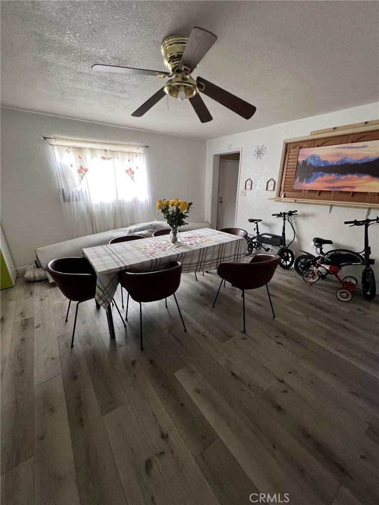9850 Cypress Avenue Property Photo 3
