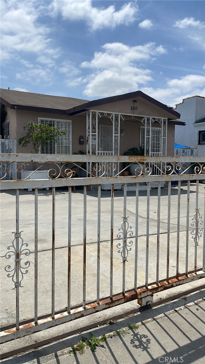 860 & 862 W 73rd Street Property Photo 1