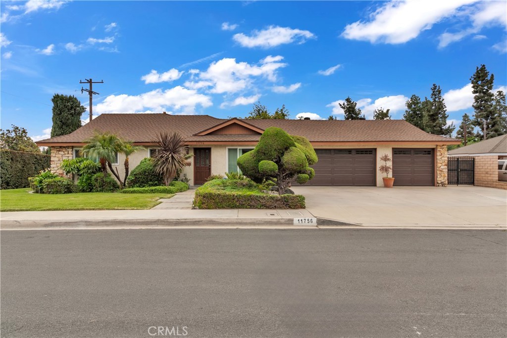 11756 Maple Street Property Photo 1