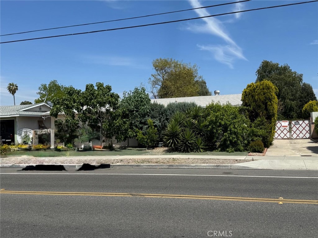 840 S Gilbert St Property Photo 2
