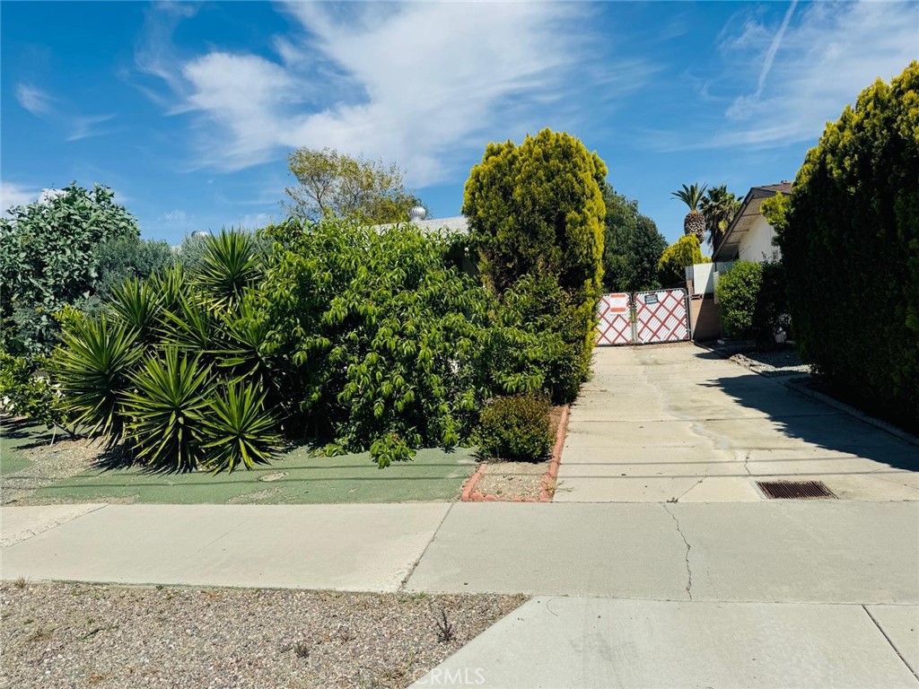 840 S Gilbert St Property Photo 5