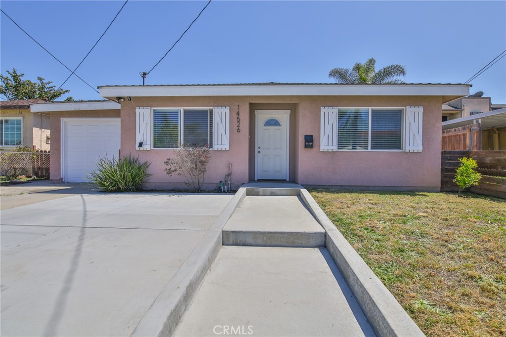 14526 S Denker Avenue Property Photo 1