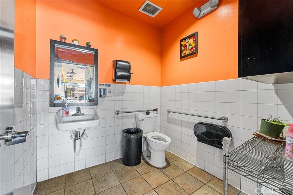 28924 Greenspot Road Property Photo 34