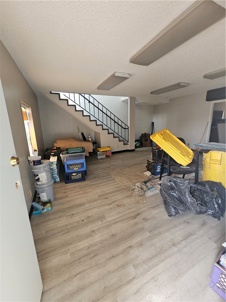 12621 Prairie Avenue Property Photo 3