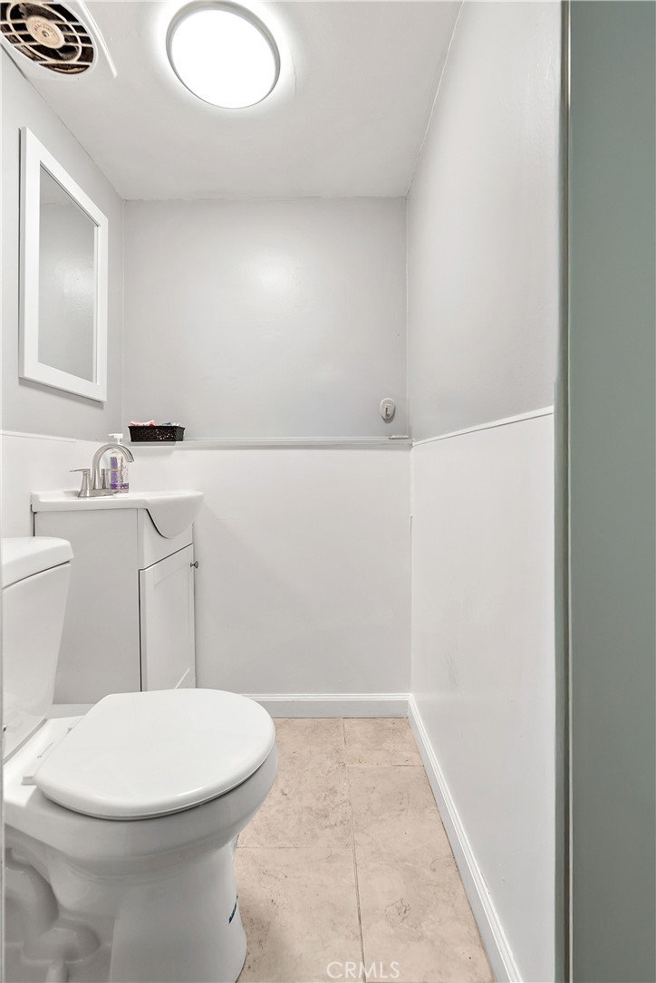 14015 Van Ness Avenue Property Photo 29