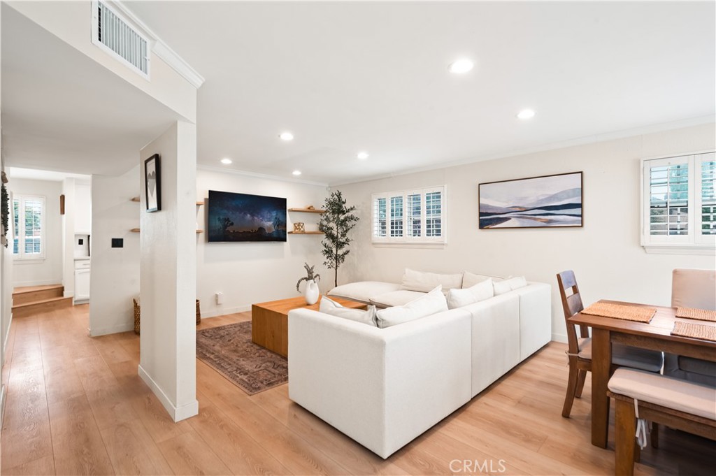 7300 Balboa Boulevard A Property Photo 1