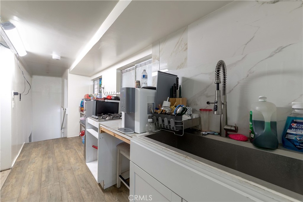 1025 S Catalina Street Property Photo 17