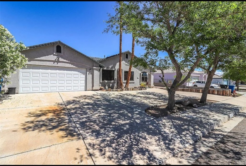 1348 Redwood Avenue Property Photo