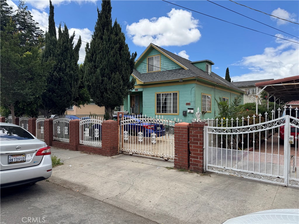 1757 S New England Street Property Photo 1