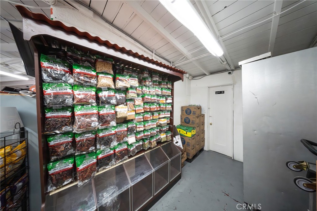 8506 Santa Fe Avenue Property Photo 4
