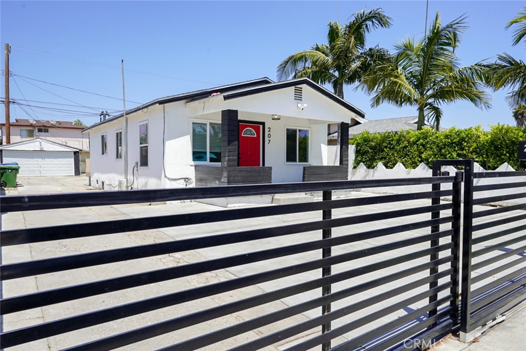 207 E 82nd Street Property Photo