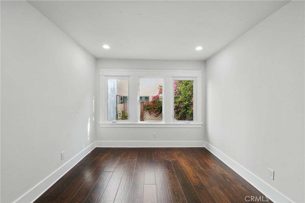 2111 S Bronson Ave Property Photo 37