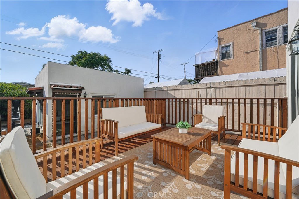 2111 S Bronson Ave Property Photo 48