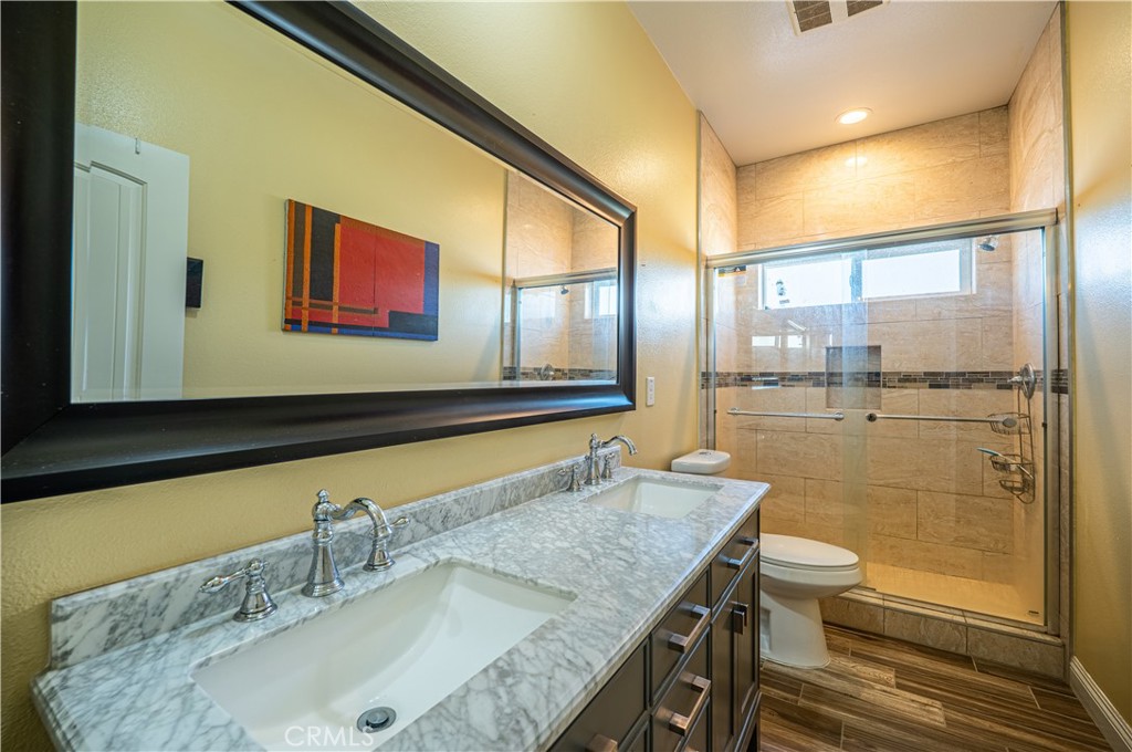16028 Spruce Street Property Photo 18