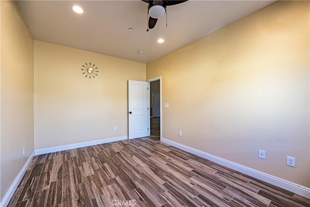 16028 Spruce Street Property Photo 20