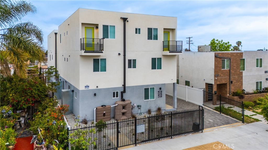 1643 W 82nd Street Property Photo 1