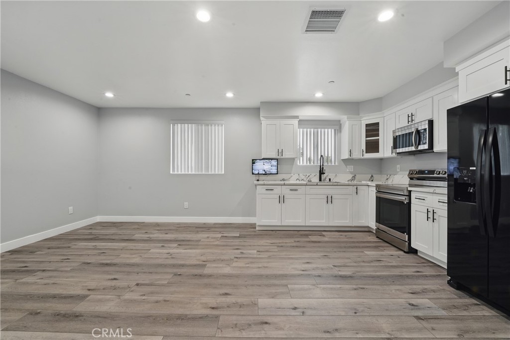 1643 W 82nd Street Property Photo 15