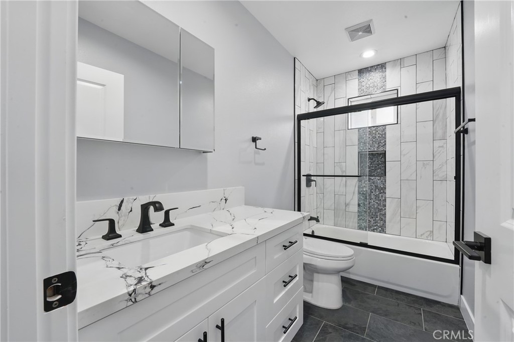 1643 W 82nd Street Property Photo 19