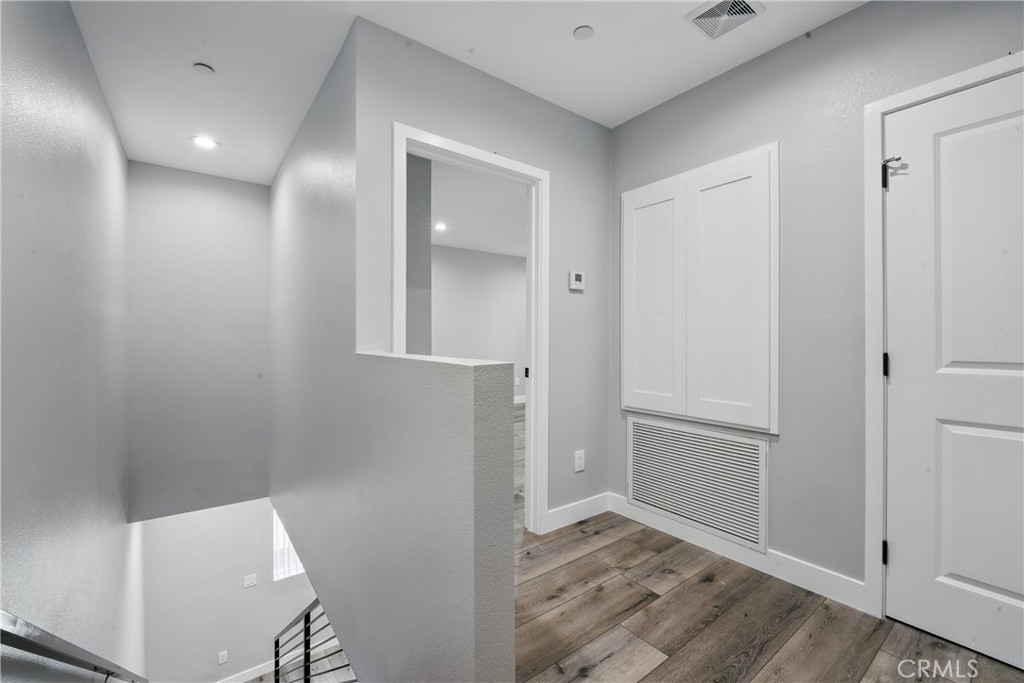 1643 W 82nd Street Property Photo 23