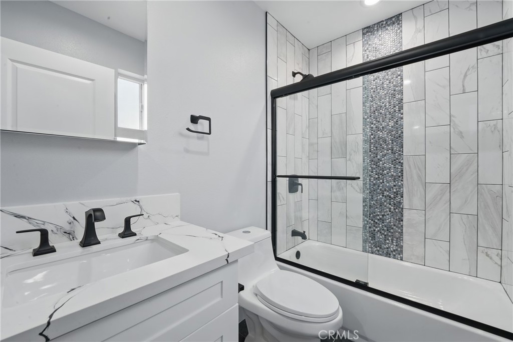 1643 W 82nd Street Property Photo 38