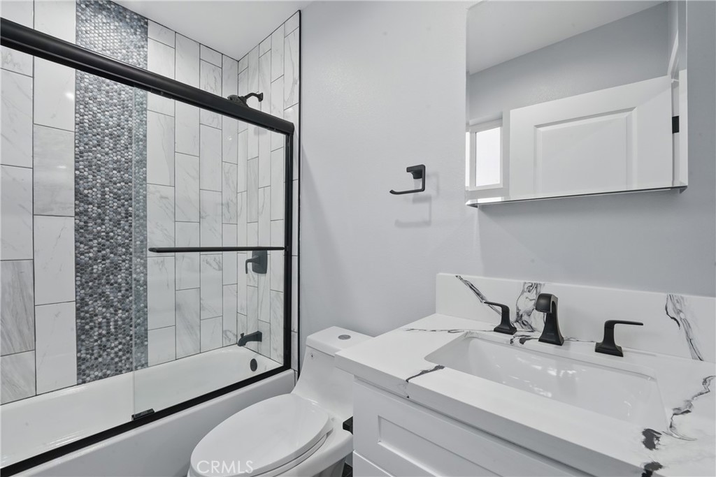 1643 W 82nd Street Property Photo 41