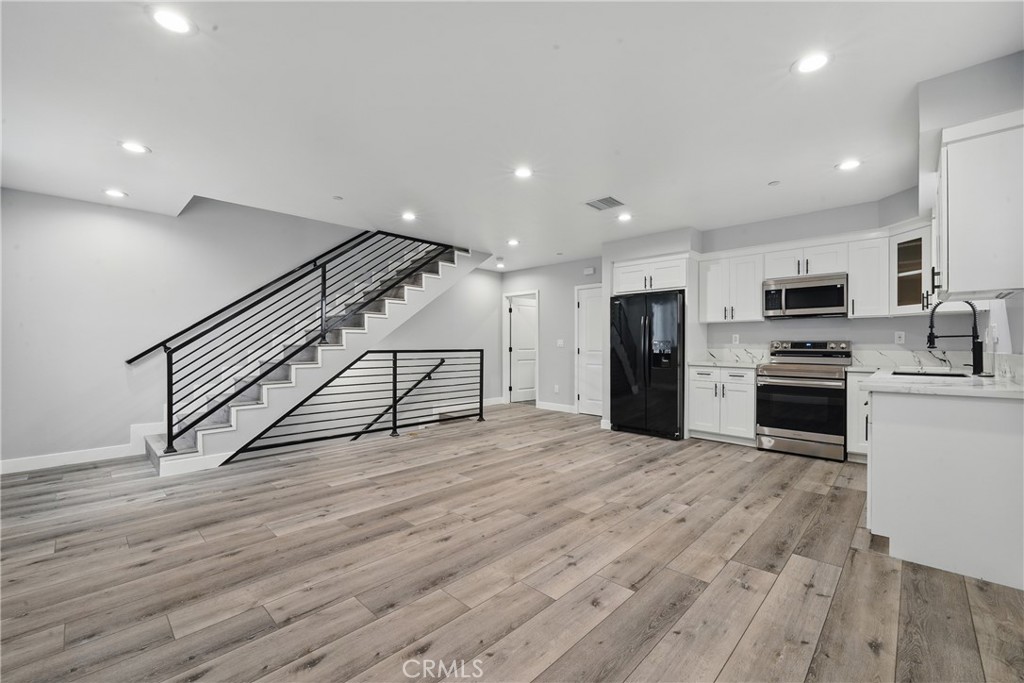 1643 W 82nd Street Property Photo 47
