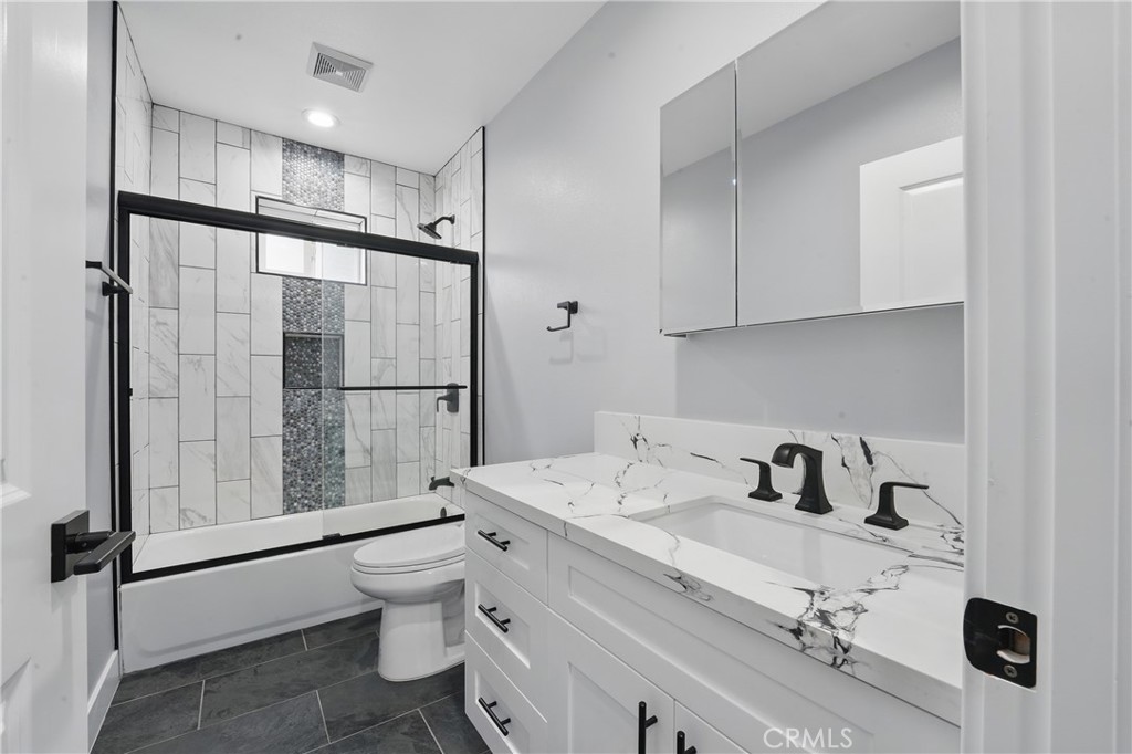 1643 W 82nd Street Property Photo 49