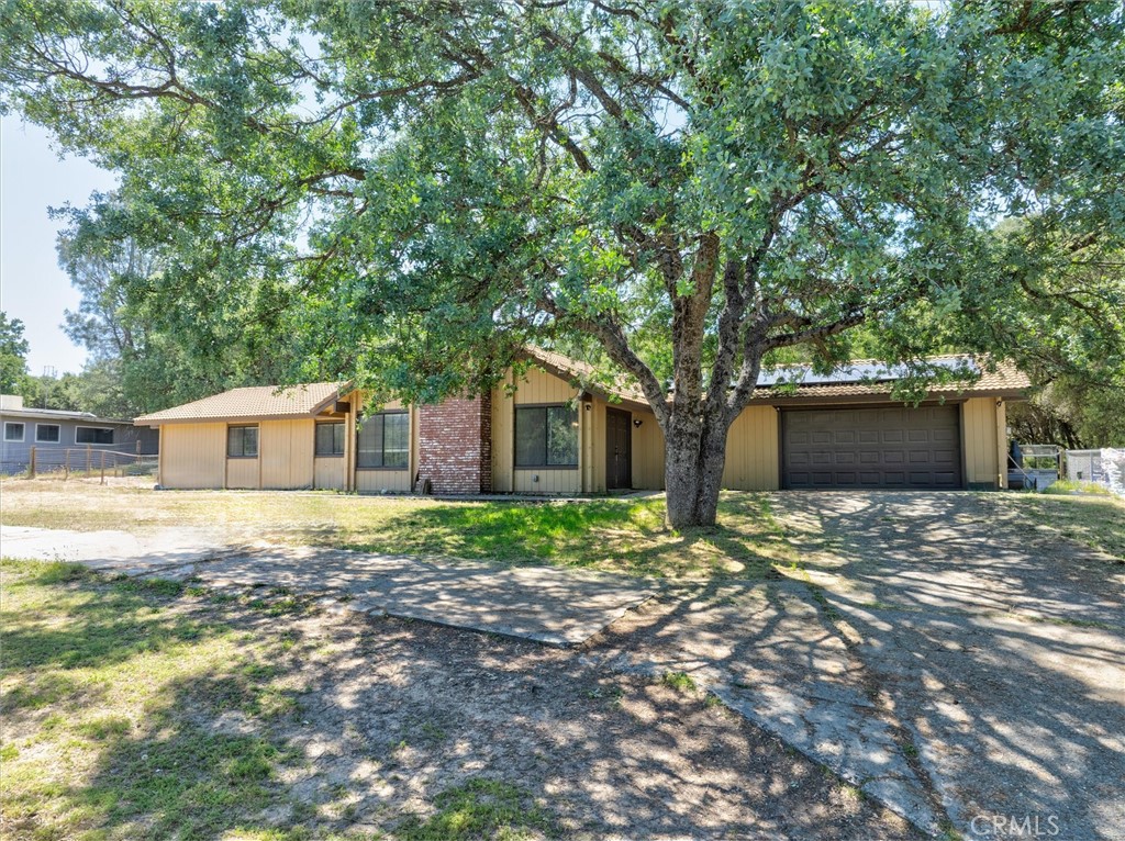 47440 Hopi Avenue Property Photo 1