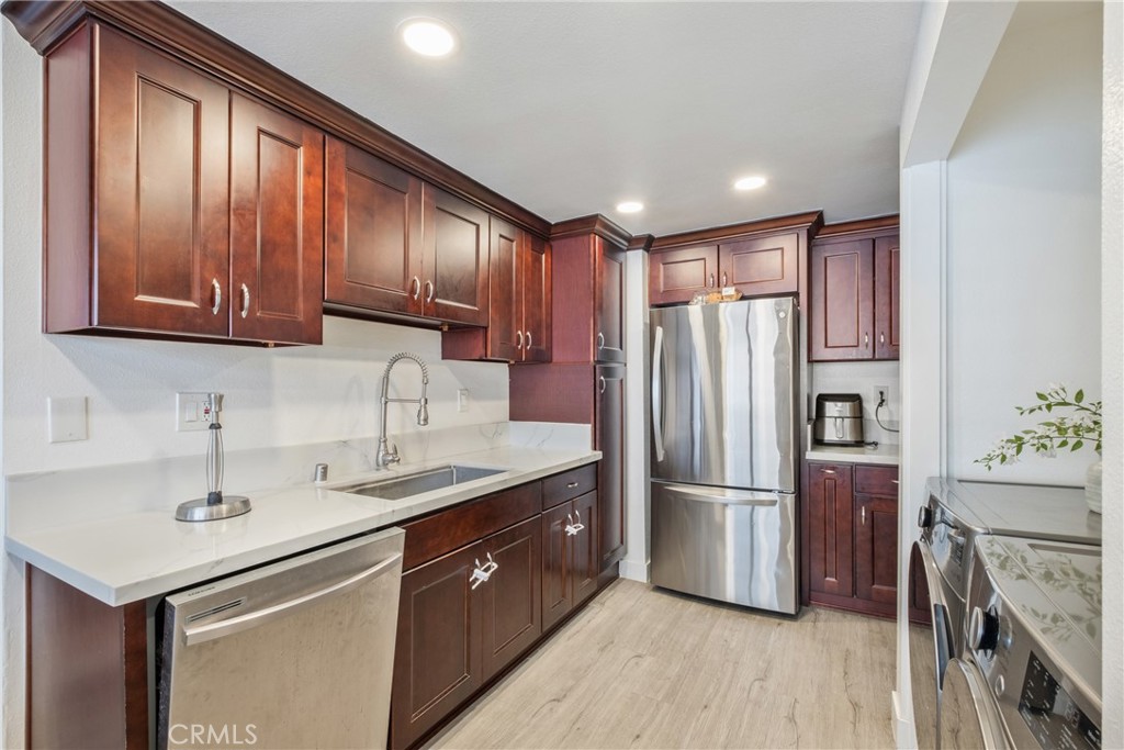 14865 Mulberry Drive 1101 Property Photo 3