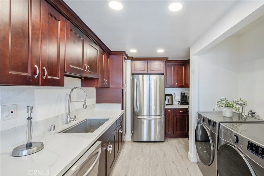 14865 Mulberry Drive 1101 Property Photo 4