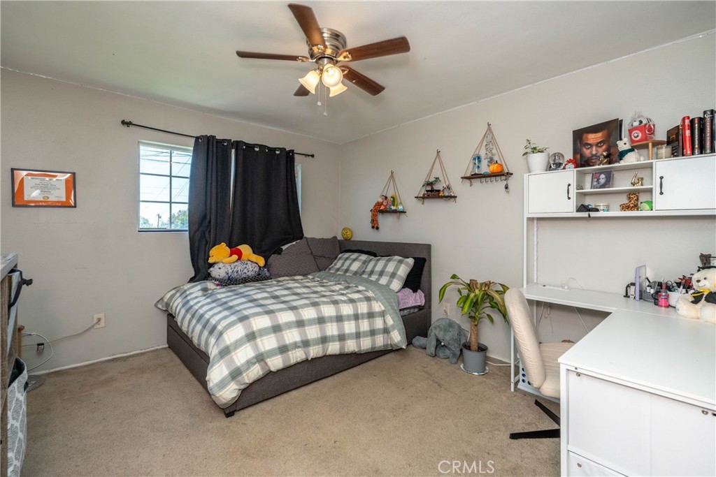 279 E 48th Street Property Photo 15