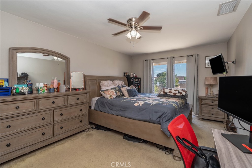 279 E 48th Street Property Photo 18