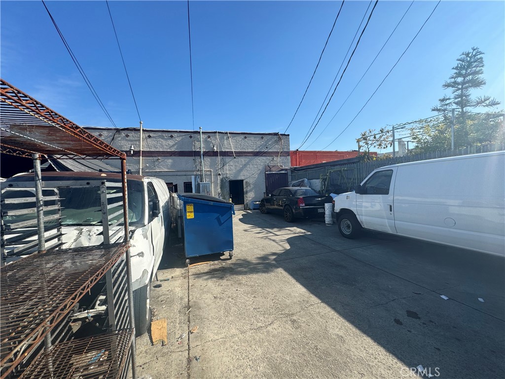 4026 Gage Avenue Property Photo 8