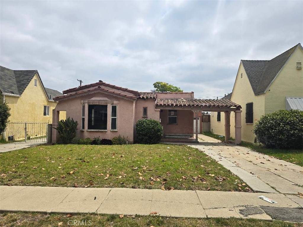 7710 S Halldale Avenue Property Photo 1
